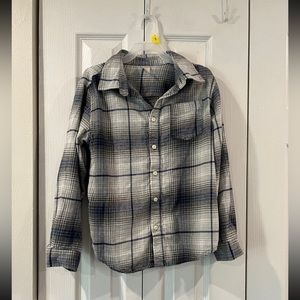 Used first owner Gymboree long-sleeve for  boy, size L